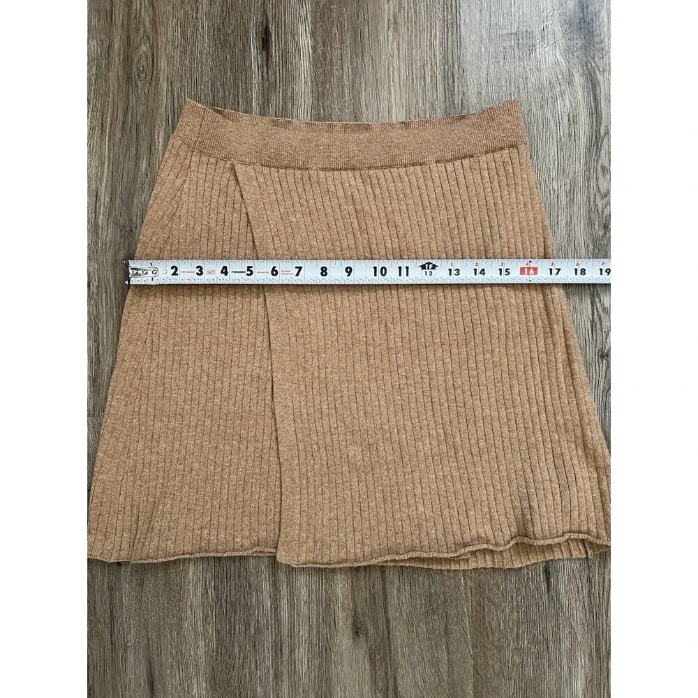 Free People measurements photos